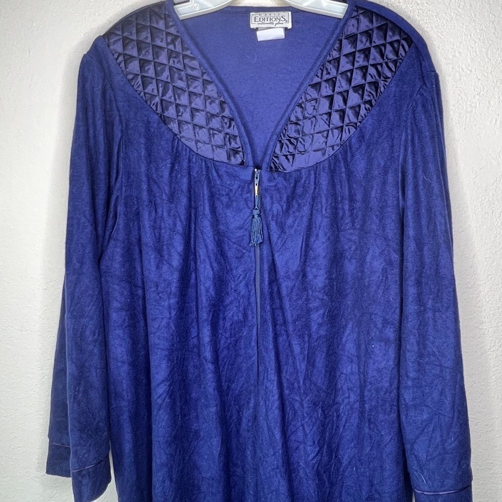 Vintage Basic Editions Robe - Picture 2 of 7